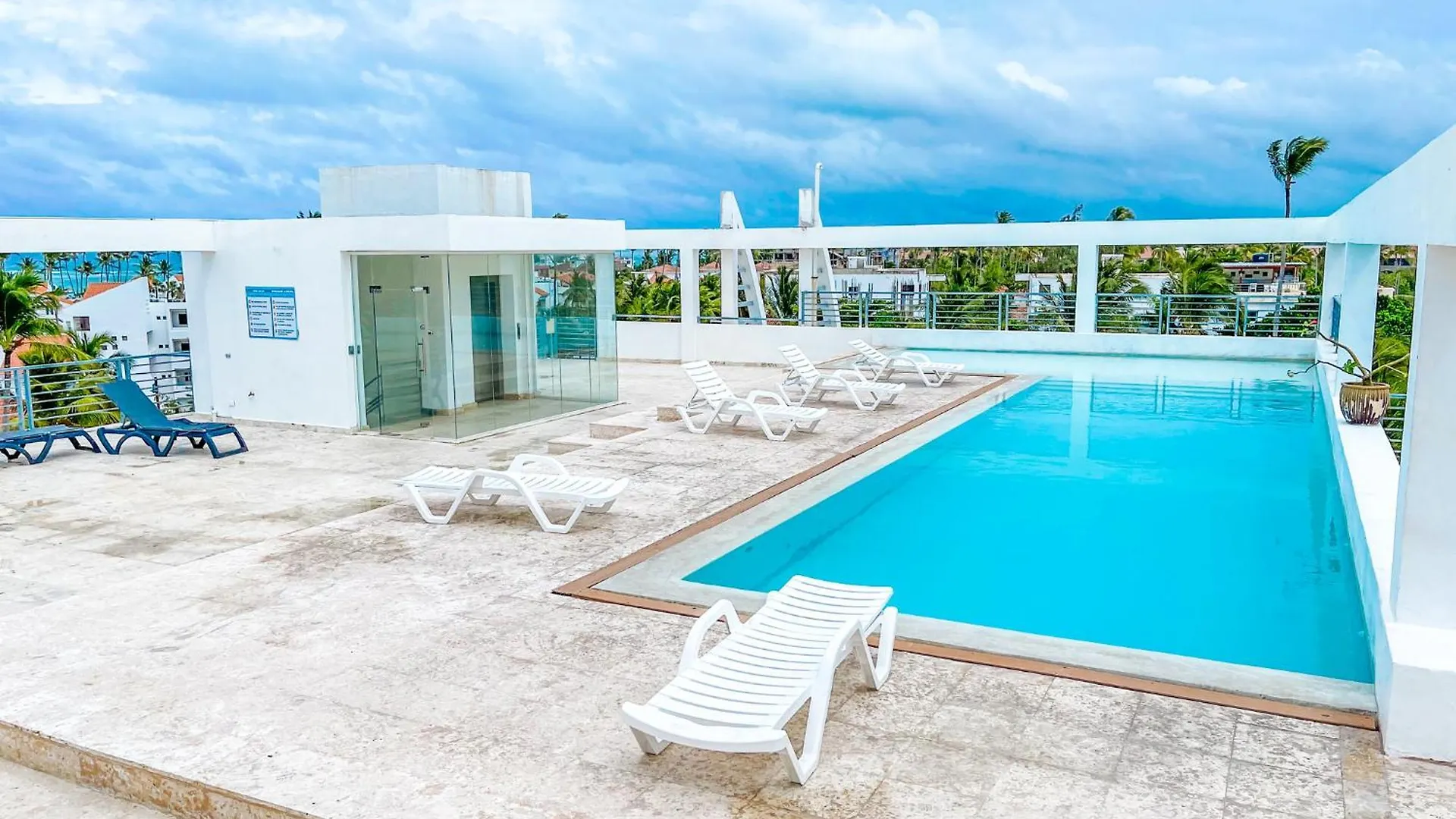 Caribbean Deluxe Ducassi Suites Studios Hotel Rooftop Pool Beach Club & Spa Punta Cana